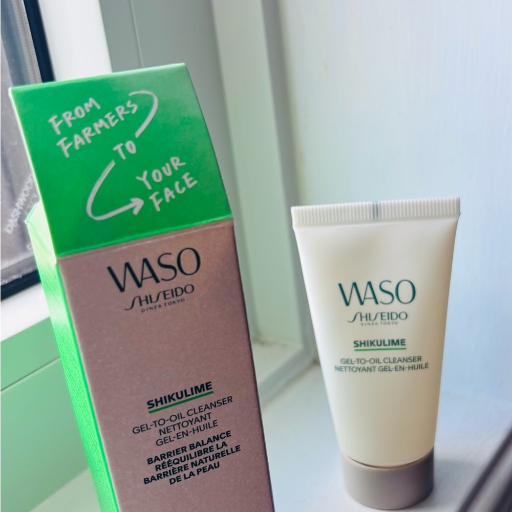Shiseido WASO Shikulime Gel-to-Oil Cleanser - Green and Cream 30ml.